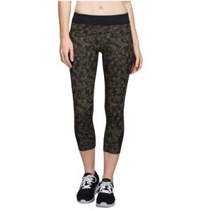 Lululemon Women's Run Inspire Crop Full On Luxtreme Pants Green Fatigue Size 4